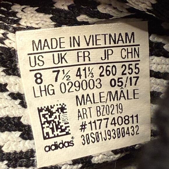 ADIDAS NMD R1 Men's 8 Primeknit Zebra Black White Sneakers Running Shoes - Picture 13 of 13